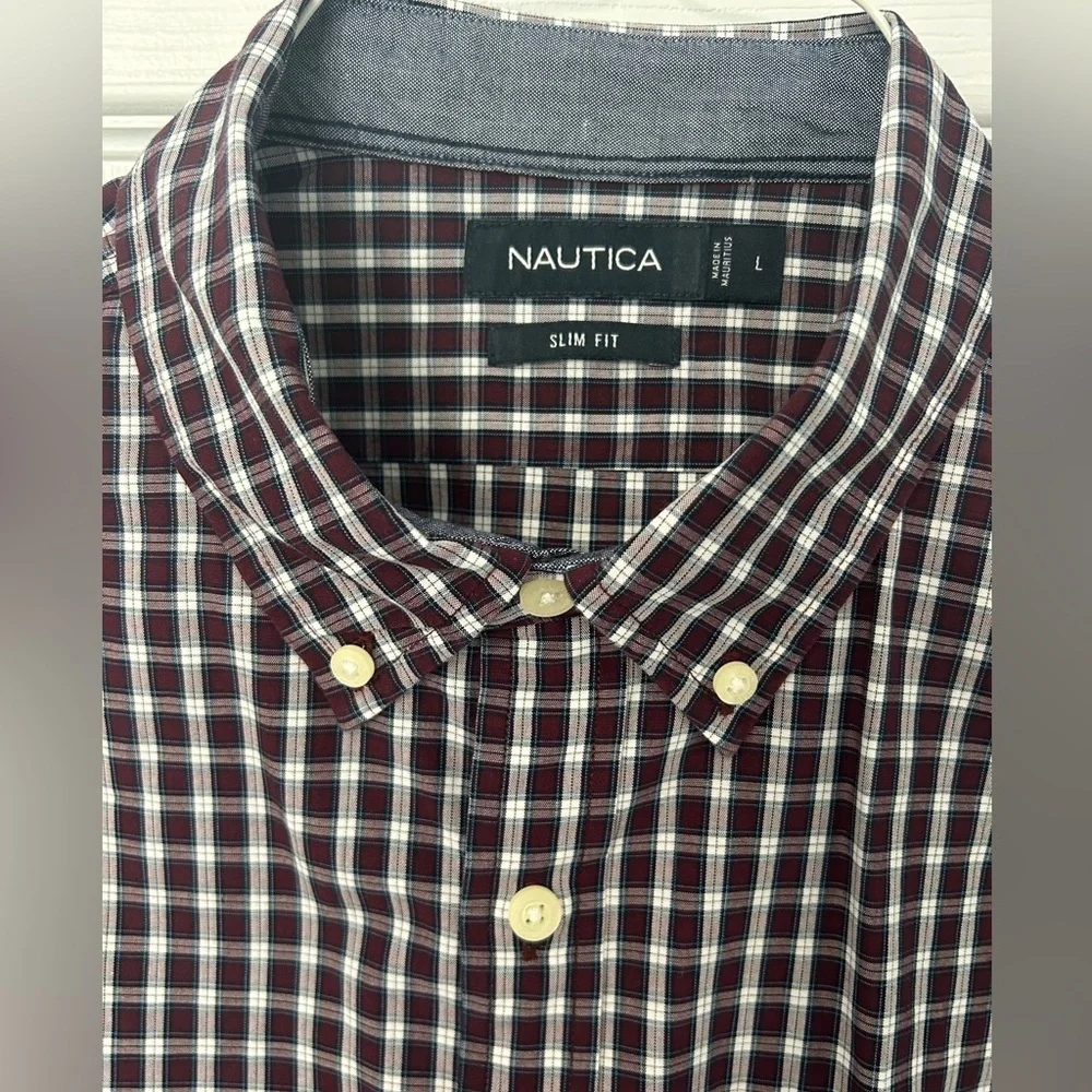 Men’s Nautica Long Sleeve Slim Fit Dress Shirt size large - Picture 2 of 3